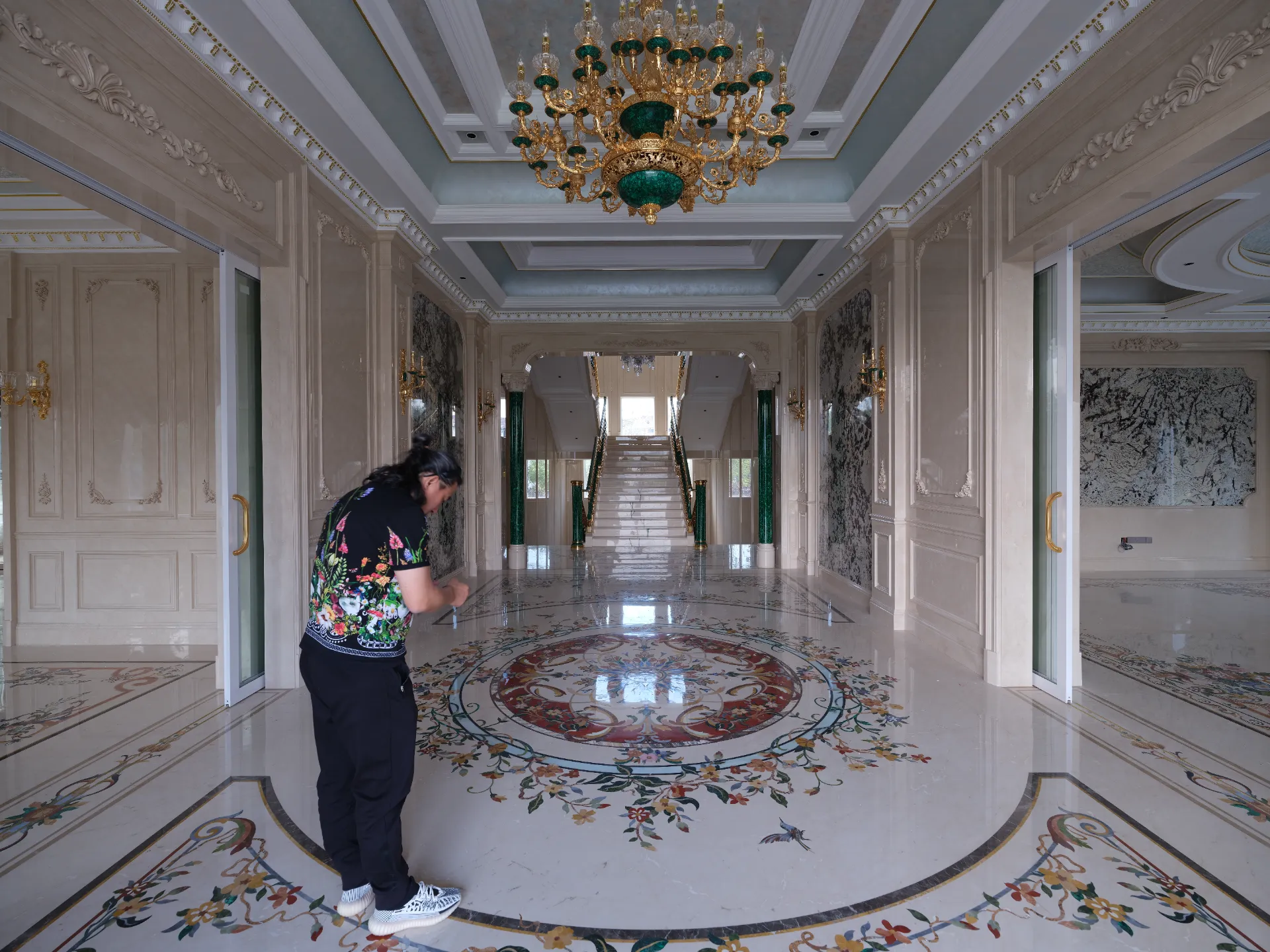 Circular Marble Inlay Floor Medallion